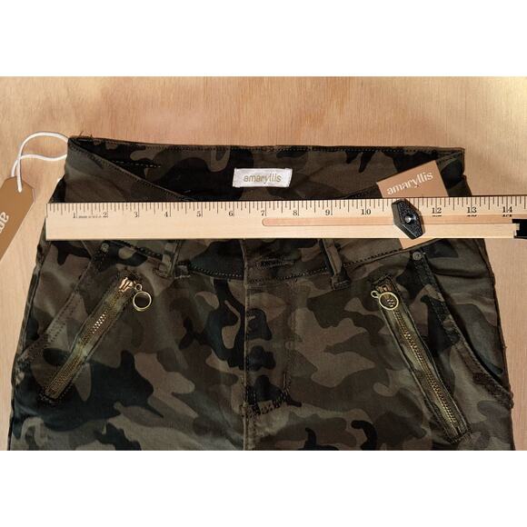 Amaryllis Joggers Size 6 (24x27) Lexi Muted Camo Zipper Pockets Stretchy - Picture 10 of 11